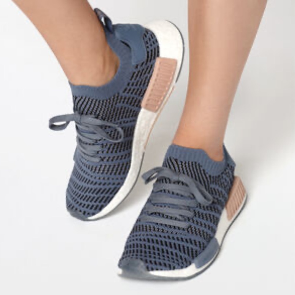 Adidas NMD R1 Sneakers